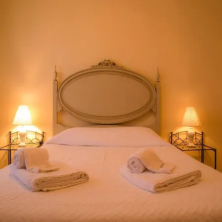 Apartment B32 - *
